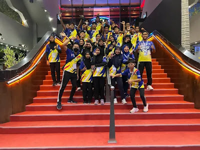 Bergambar satu kali bersama atlet Olahraga MSSM